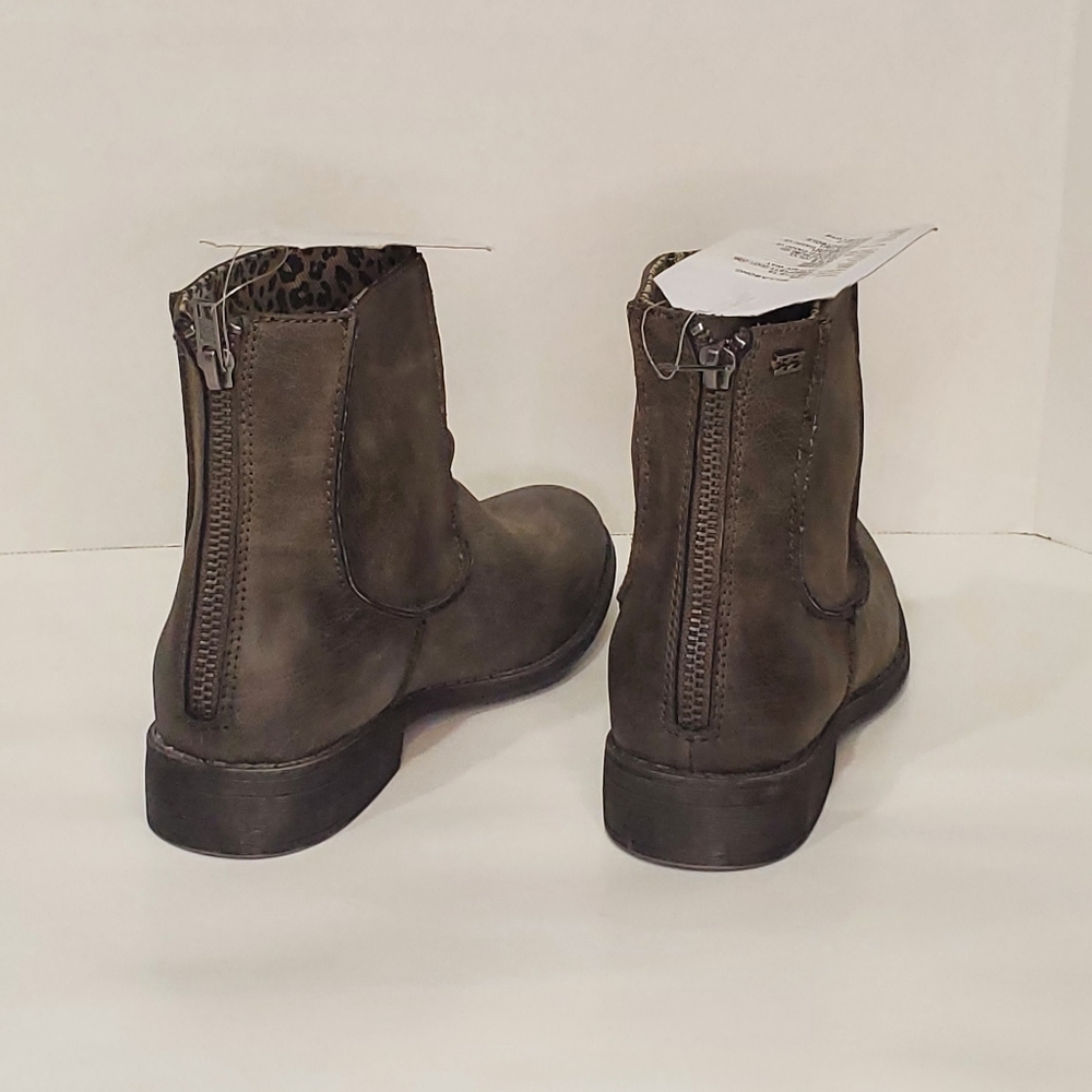 Billabong Distressed Brown Ankle Booties with Animal Print Lining - Picture 4 of 10